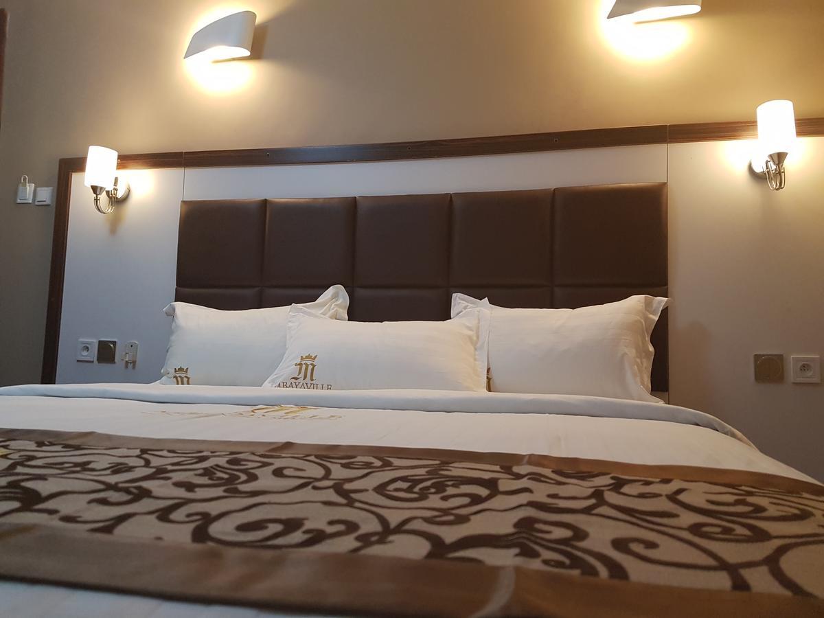 Mbayaville Hotel Douala Buitenkant foto
