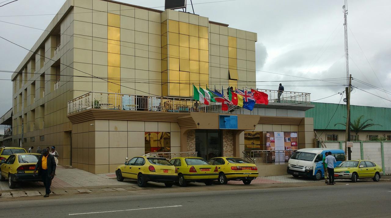 Mbayaville Hotel Douala Buitenkant foto